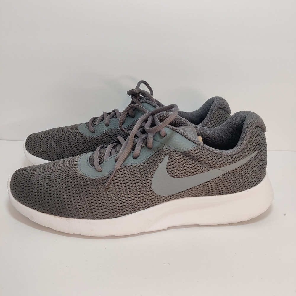 Nike Tanjun Sneakers Men's Size 11 Dark Grey/Cool Grey